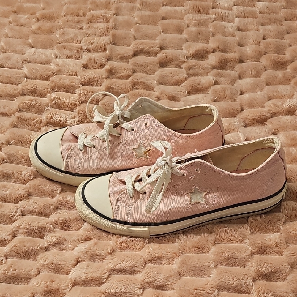 Converse Pink Star Sneakers